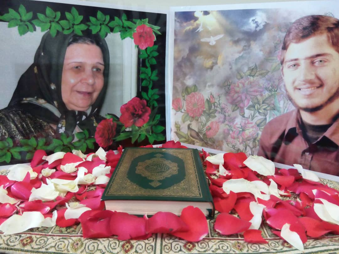 مادر شهید عبدالحسین نوروزی نژاد و خواهر شهید محمدرضا پورانیان حاجیه خانم فاطمه پورانیان
