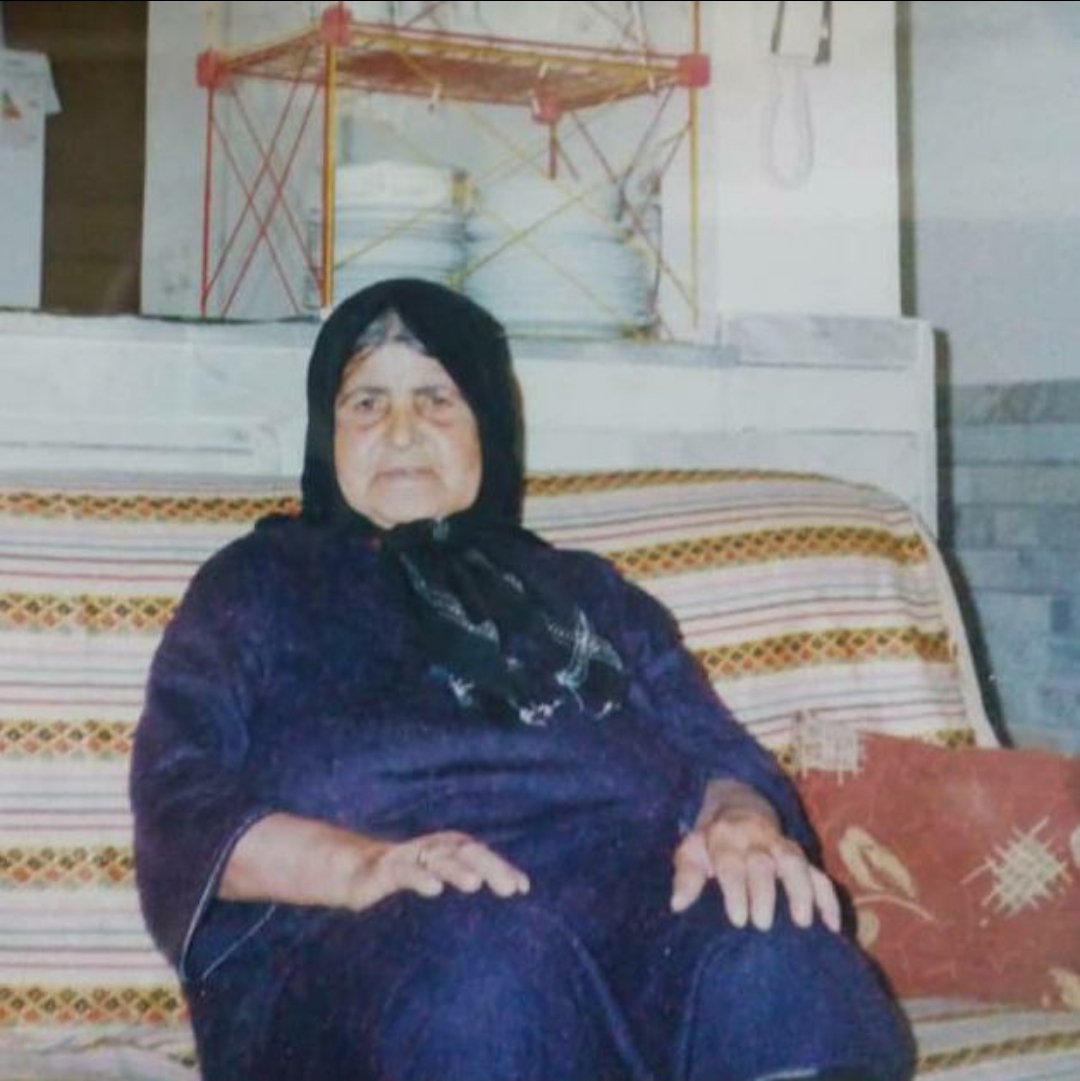 مادر و مادر بزرگ عزیز و مهربان سیده شهربانو احمدی