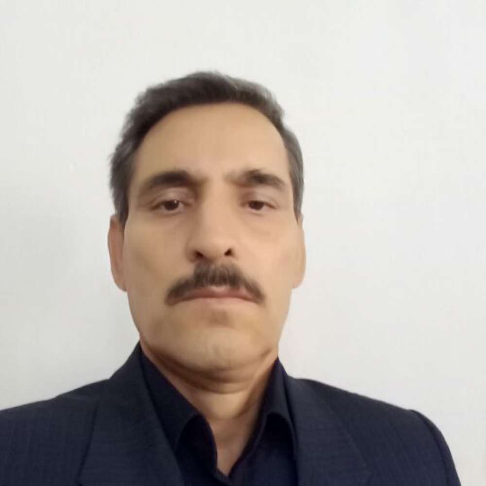 مرحوم حاج احمد ایزدی (مدیر دبستان  غیردولتی پسرانه یگانه)