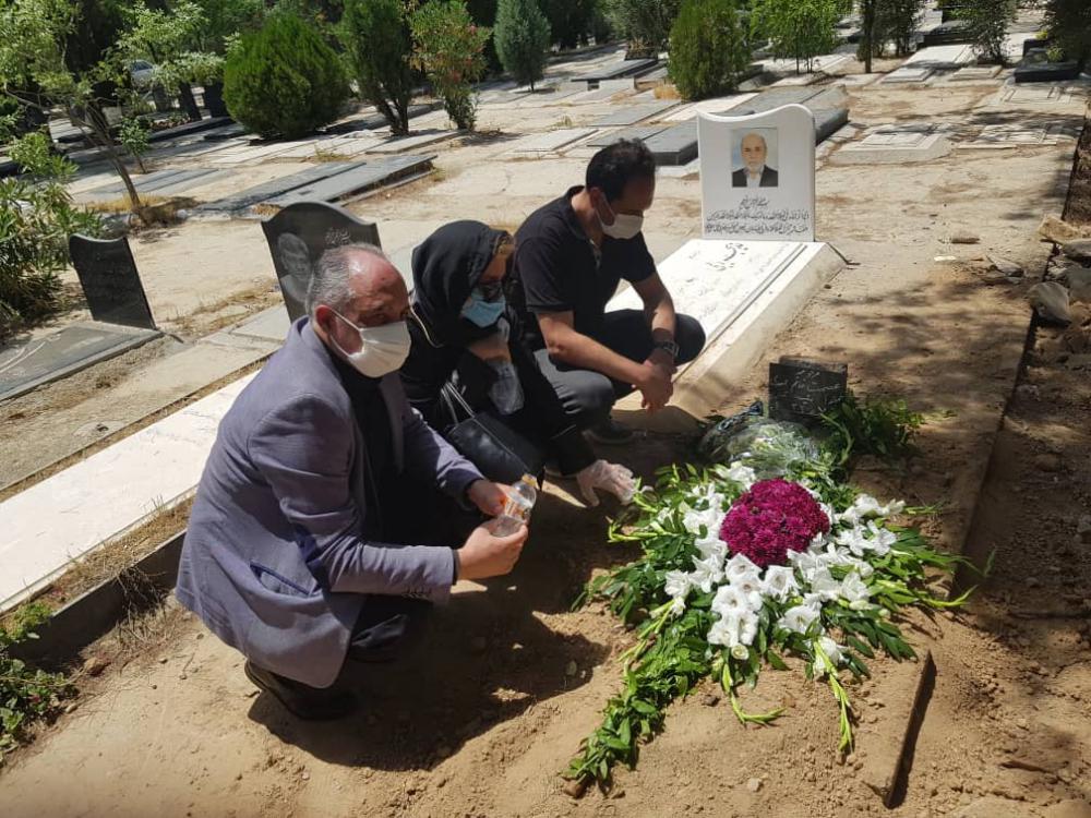 عصمت اسدی