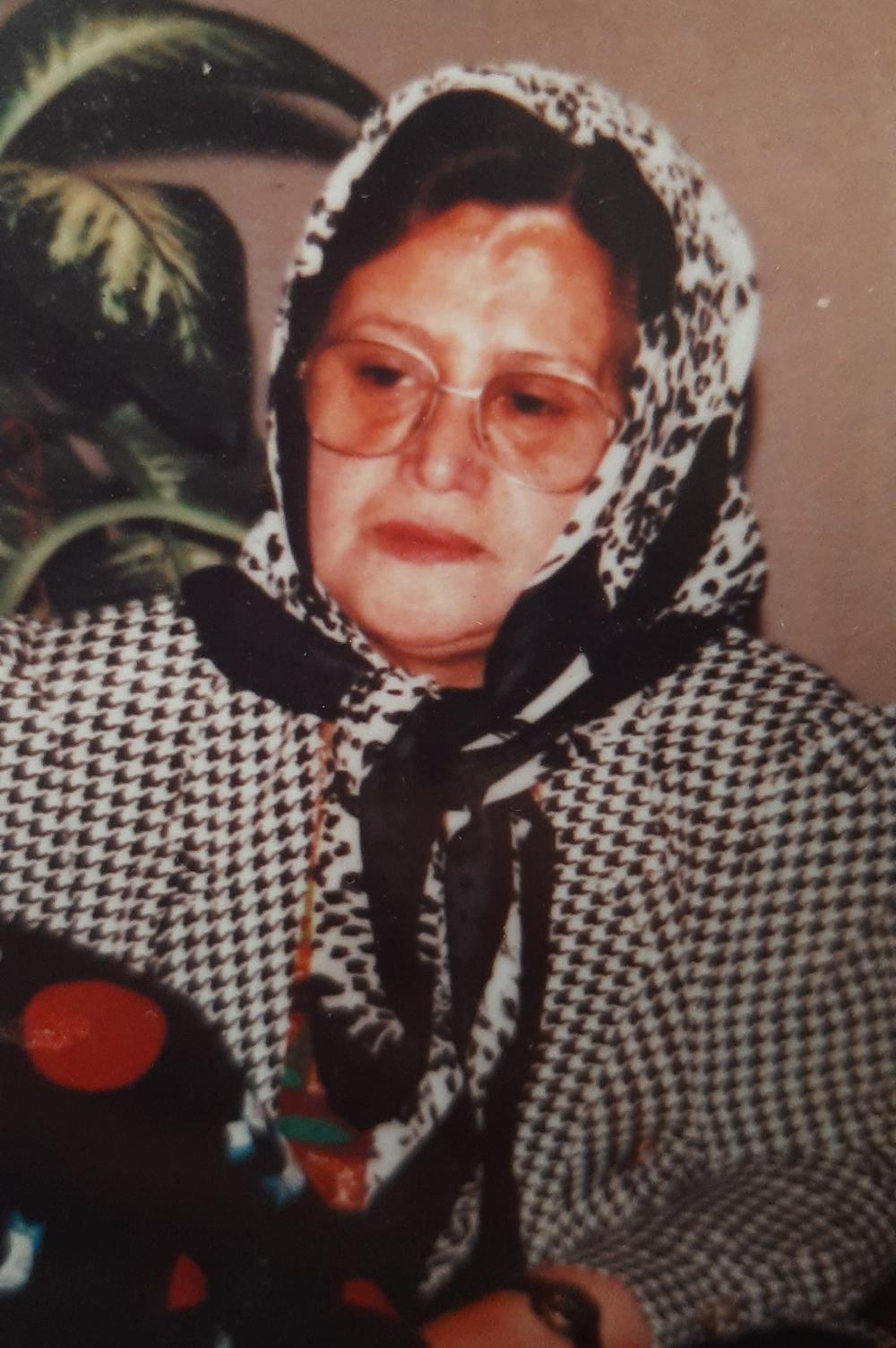 یادبود شادروان حاج خانم منیره یاسمن پور