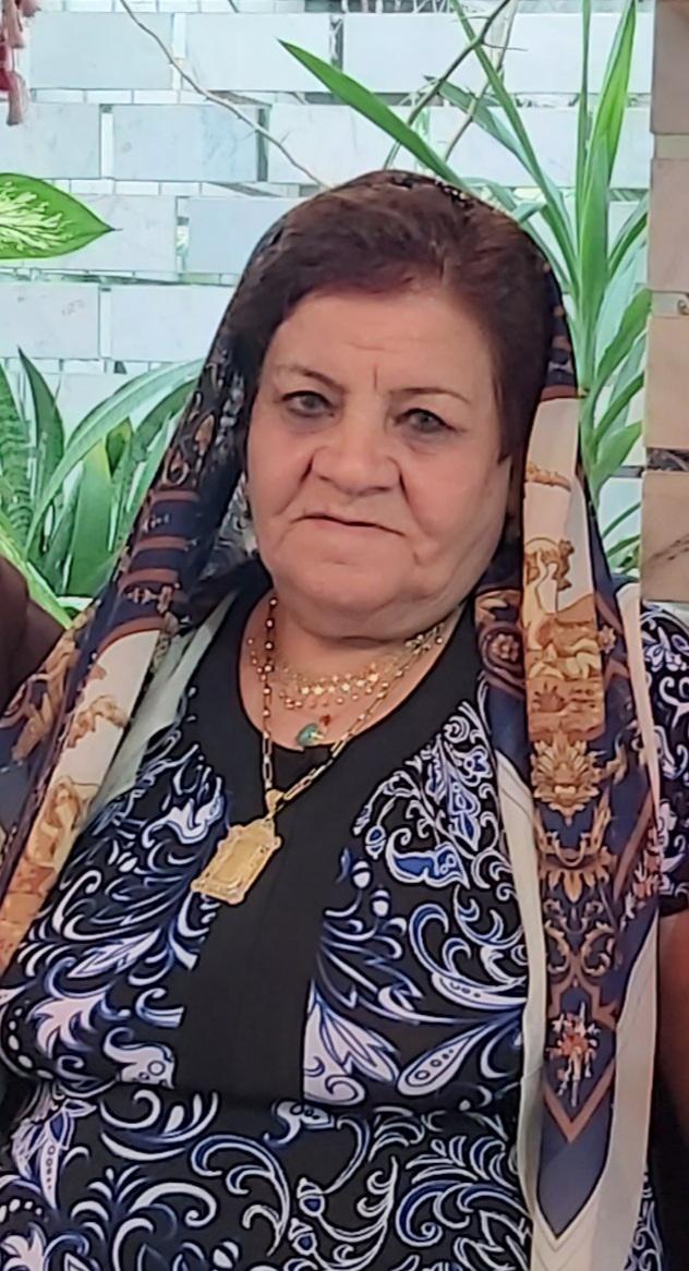 مادری غمخوار و مهربان اکرم کریمی برزین