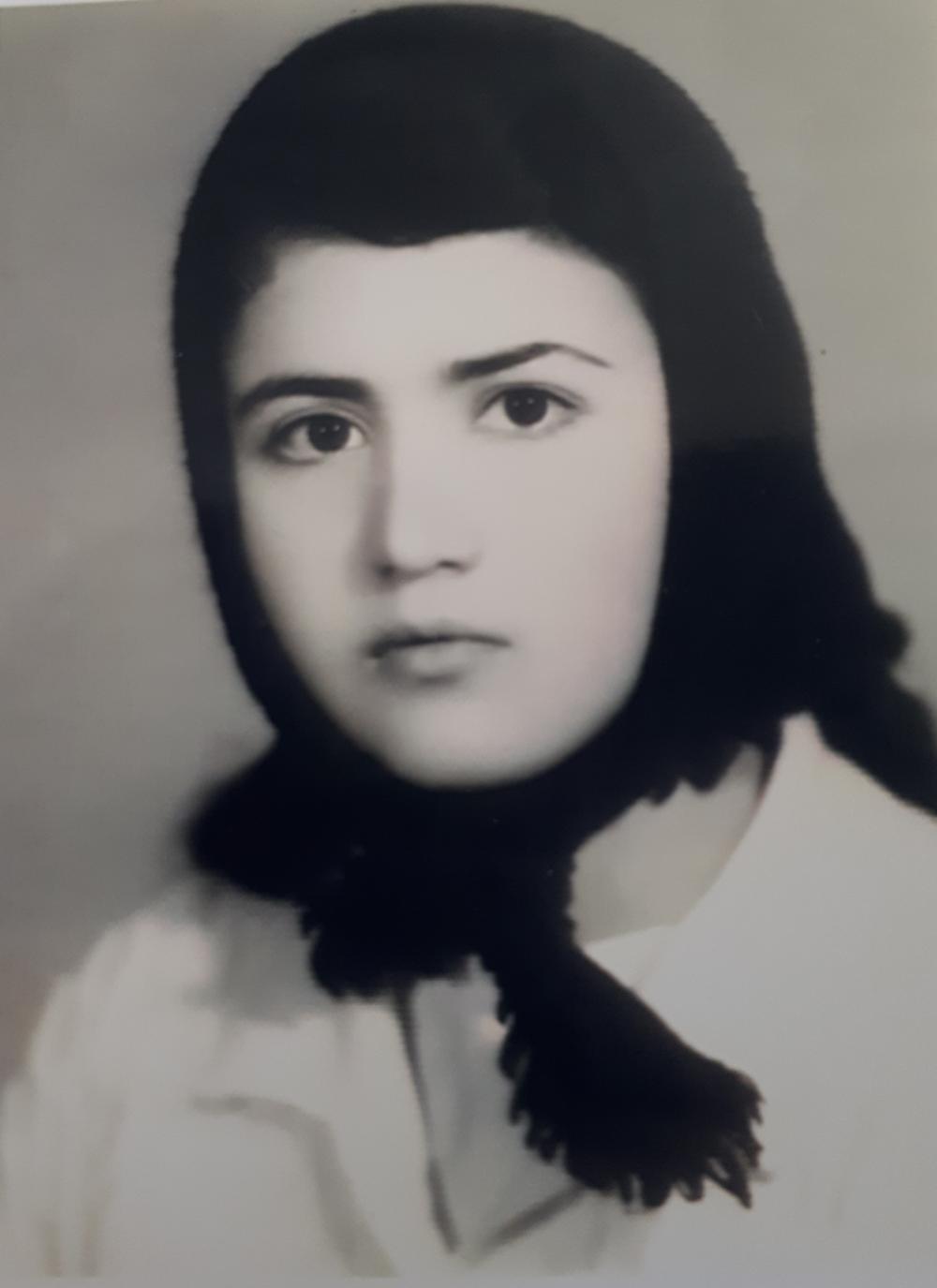 خدیجه عبادی