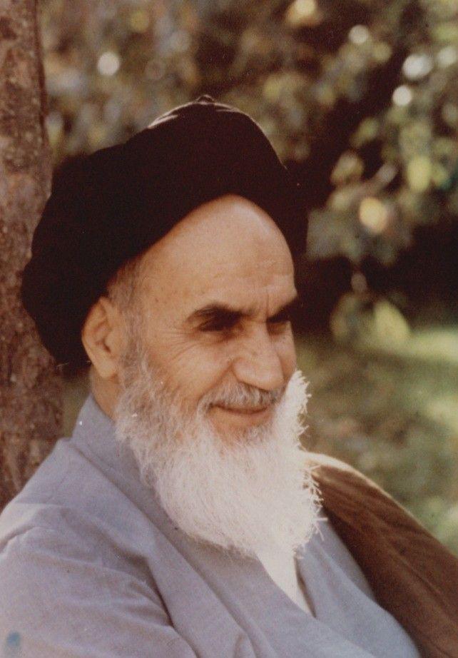 یادبود رهبرکبیر انقلاب روح الله موسوی خمینی