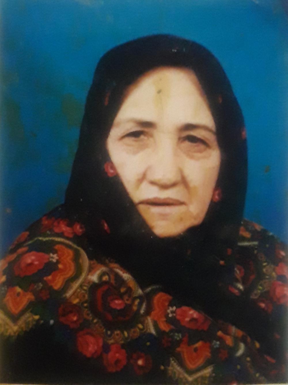 یادبود شادروان مادری مهربان وفداکار اکرم عاشق ایرانپور