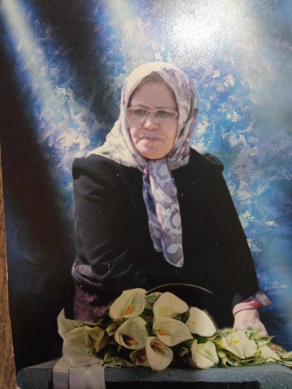 صغری احسانی