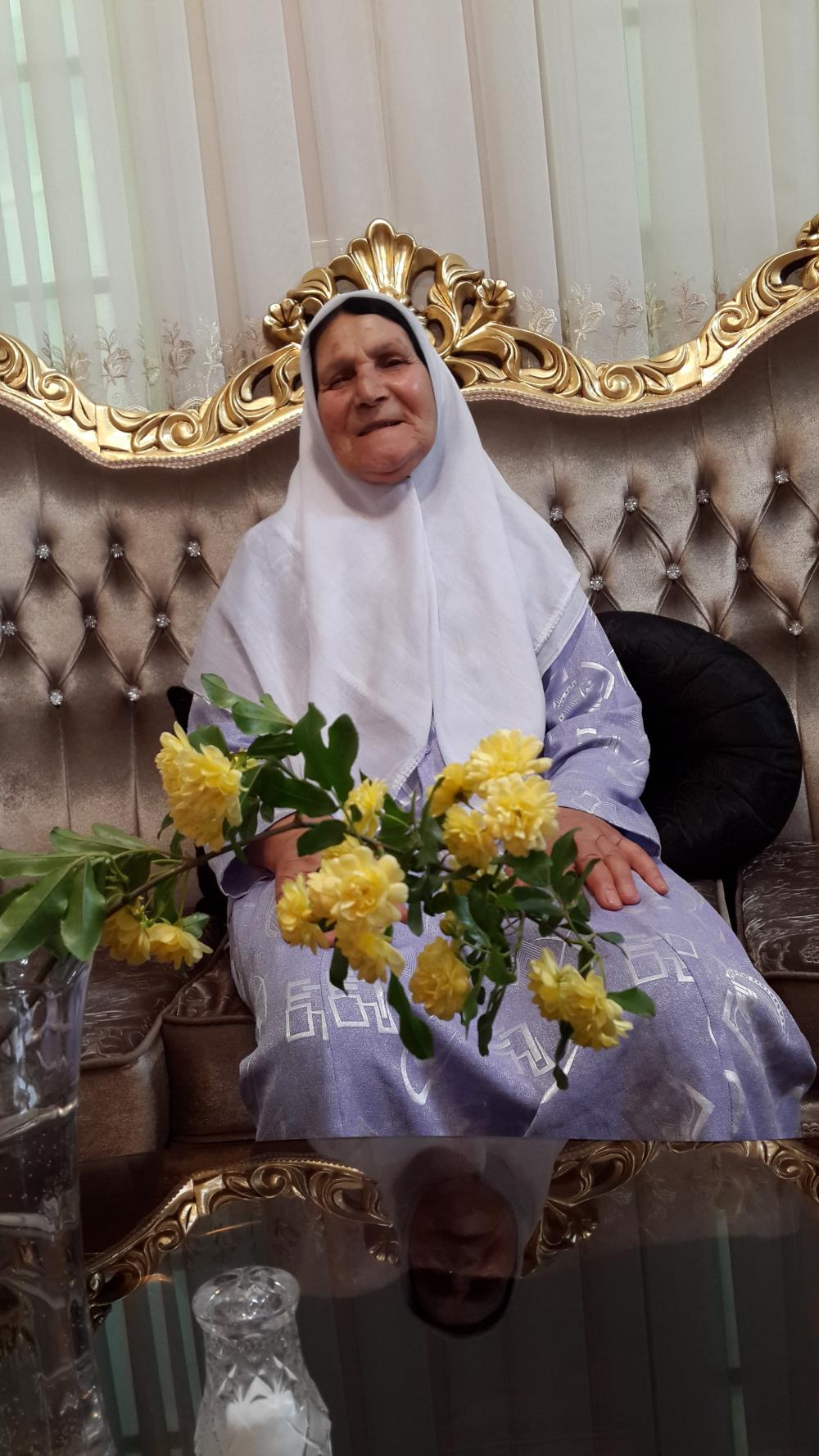 حاجیه خانم نصرت آقاجانی