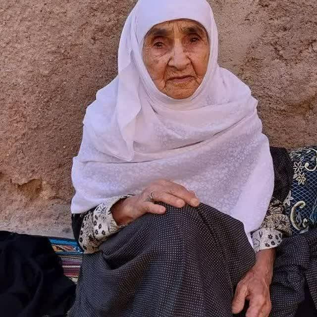 هاجر فیروزی