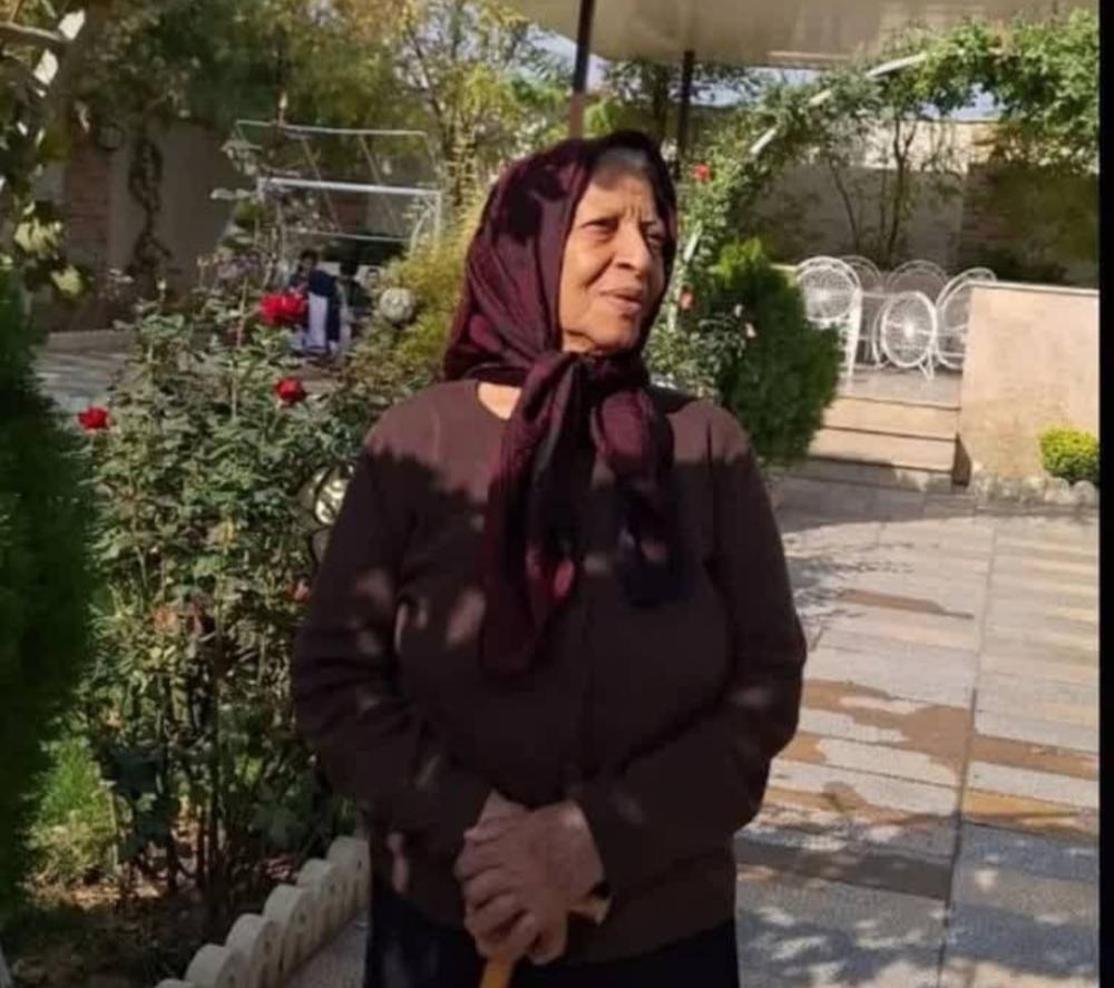 مهری بانو (خواهرجون) اکبرمقدم