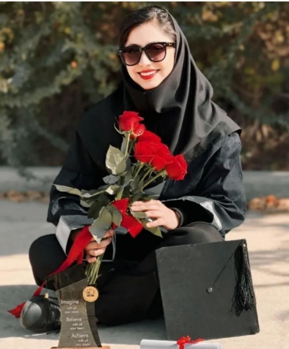 اسما اکبری