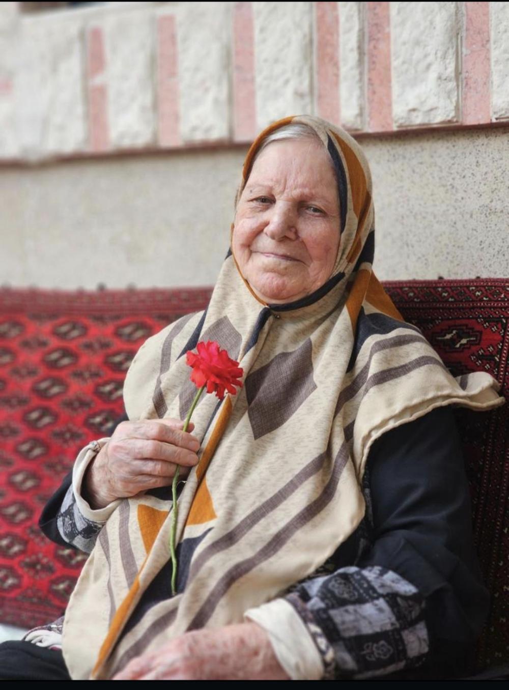 حاجیه گوهر شفق