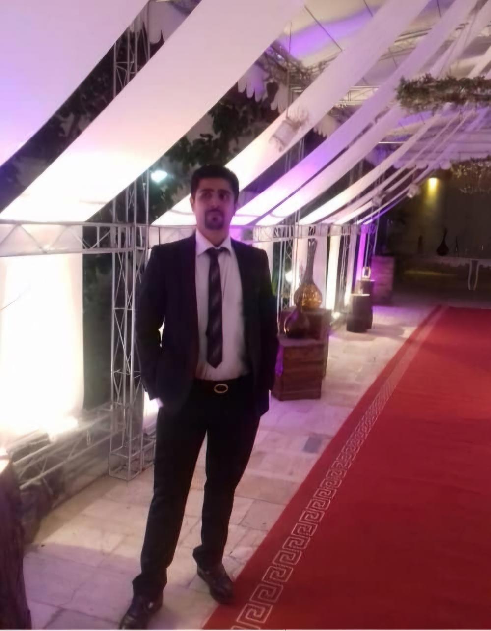 پوریا مهدی آبادی