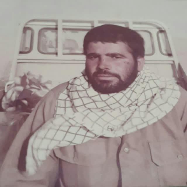 اکبر زراوشان