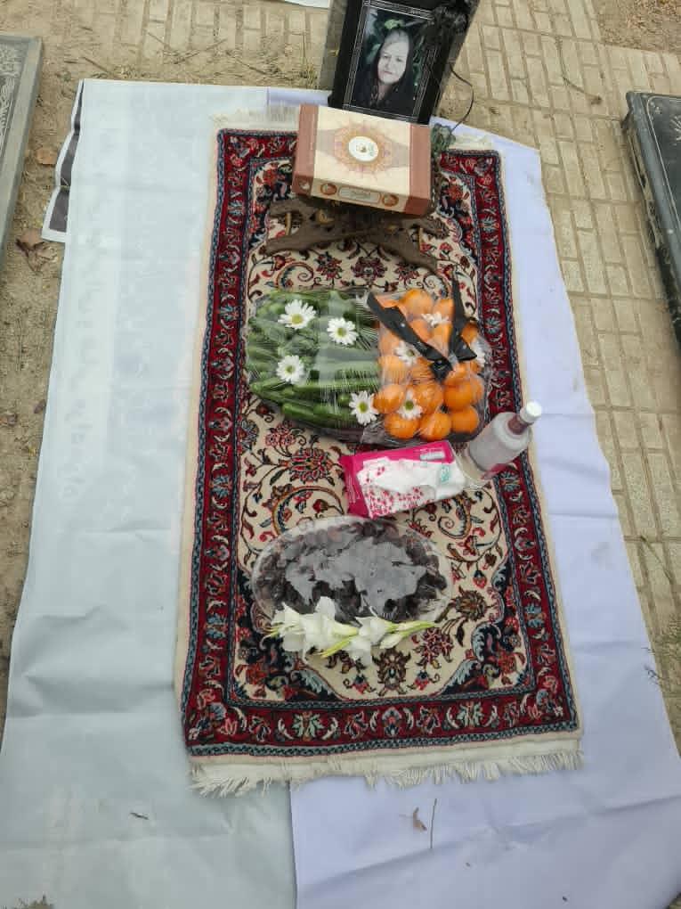 مرحومه حاجیه خانم زهرا خندابی