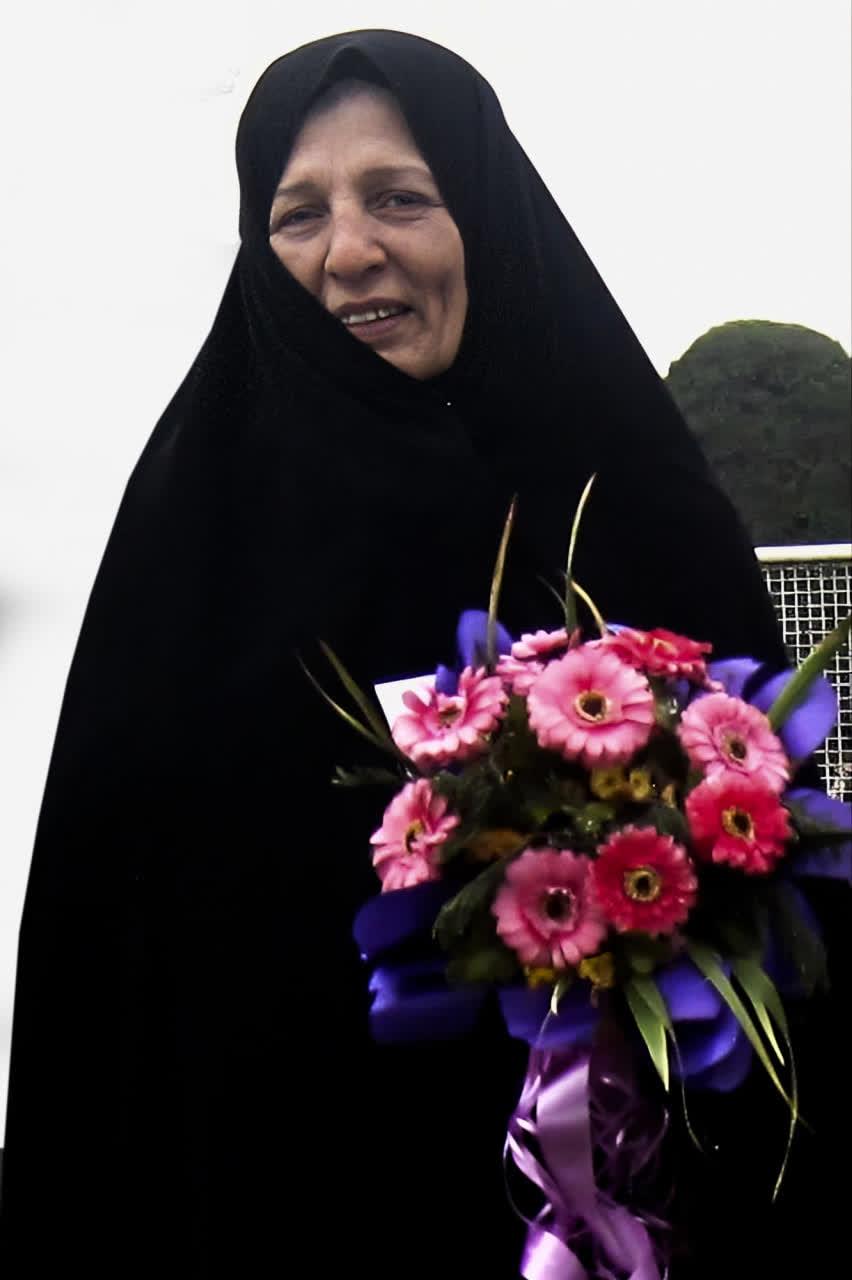 فاطمه فرهناک لنگرودی