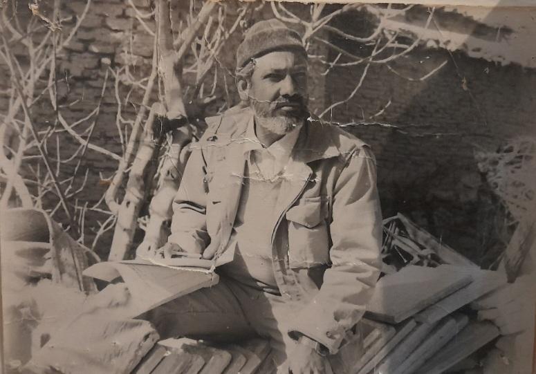 حاج حسین ، مشهدی قنبر ، استاد نوراله ، فاطمه ظریفی ، خورشید سلمانی ؛ گل افروز سلمانی ، ناصر رضایی زاده ، امیر رضوانی فر ؛صادق سلطانی ، امیر شمشیری ، شمشیری