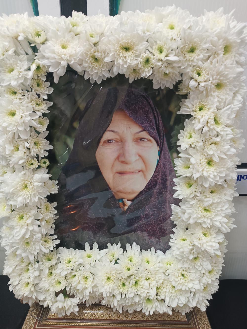 حاجیه سادات حکیمه صنعتگر