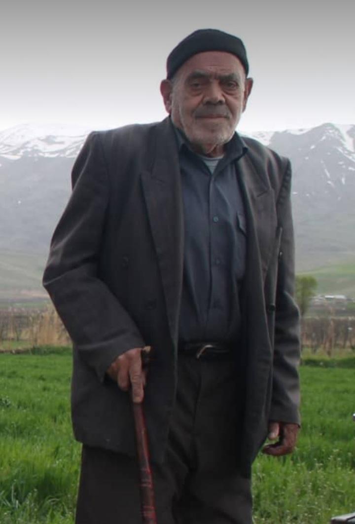 حاج احمدسعادتی و همسر و فرزند شهیدش رضا سعادتی