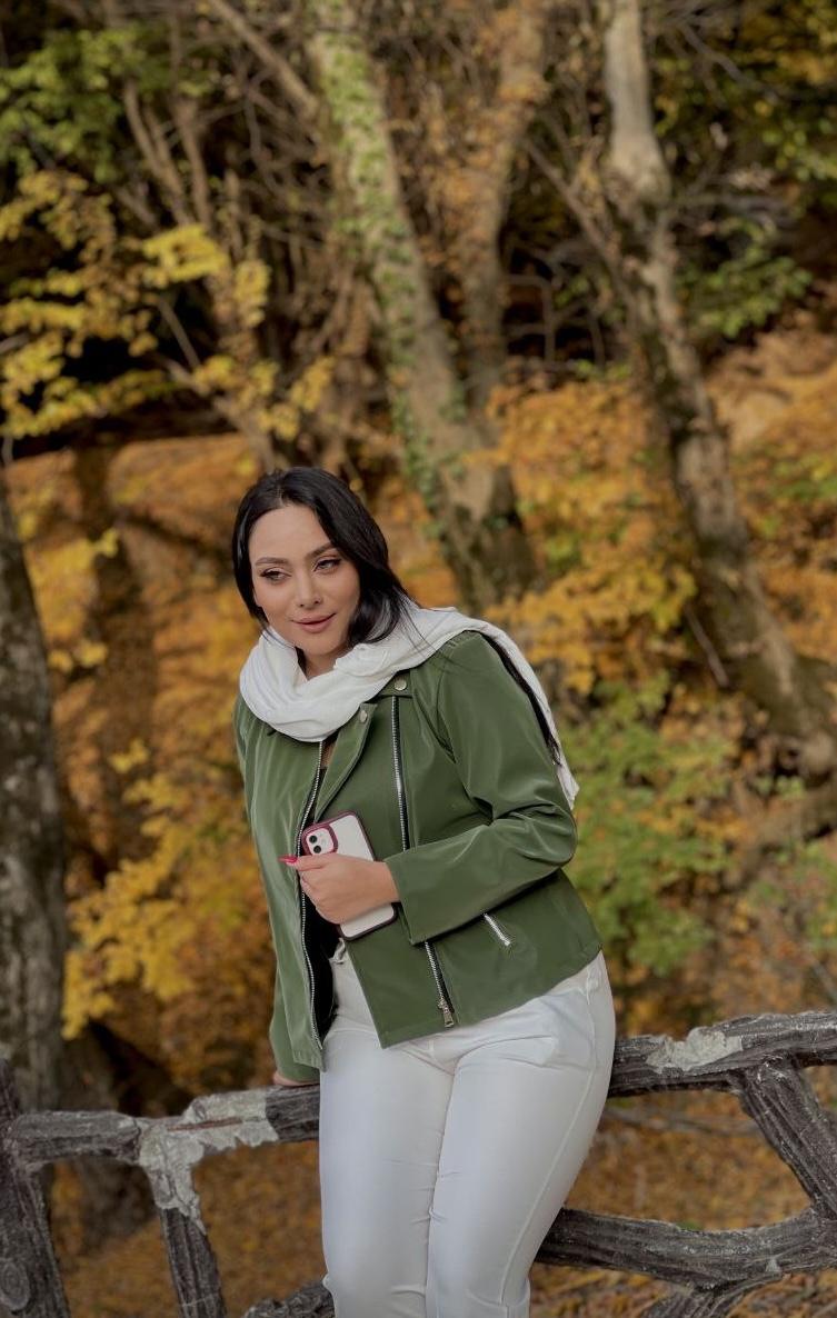 نازنین سالخورده کول