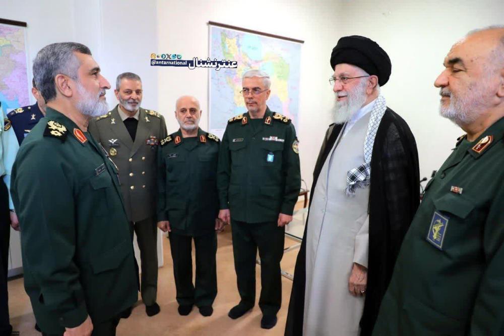 حضرت آیت الله العظمی سید علی حسینی خامنه ای