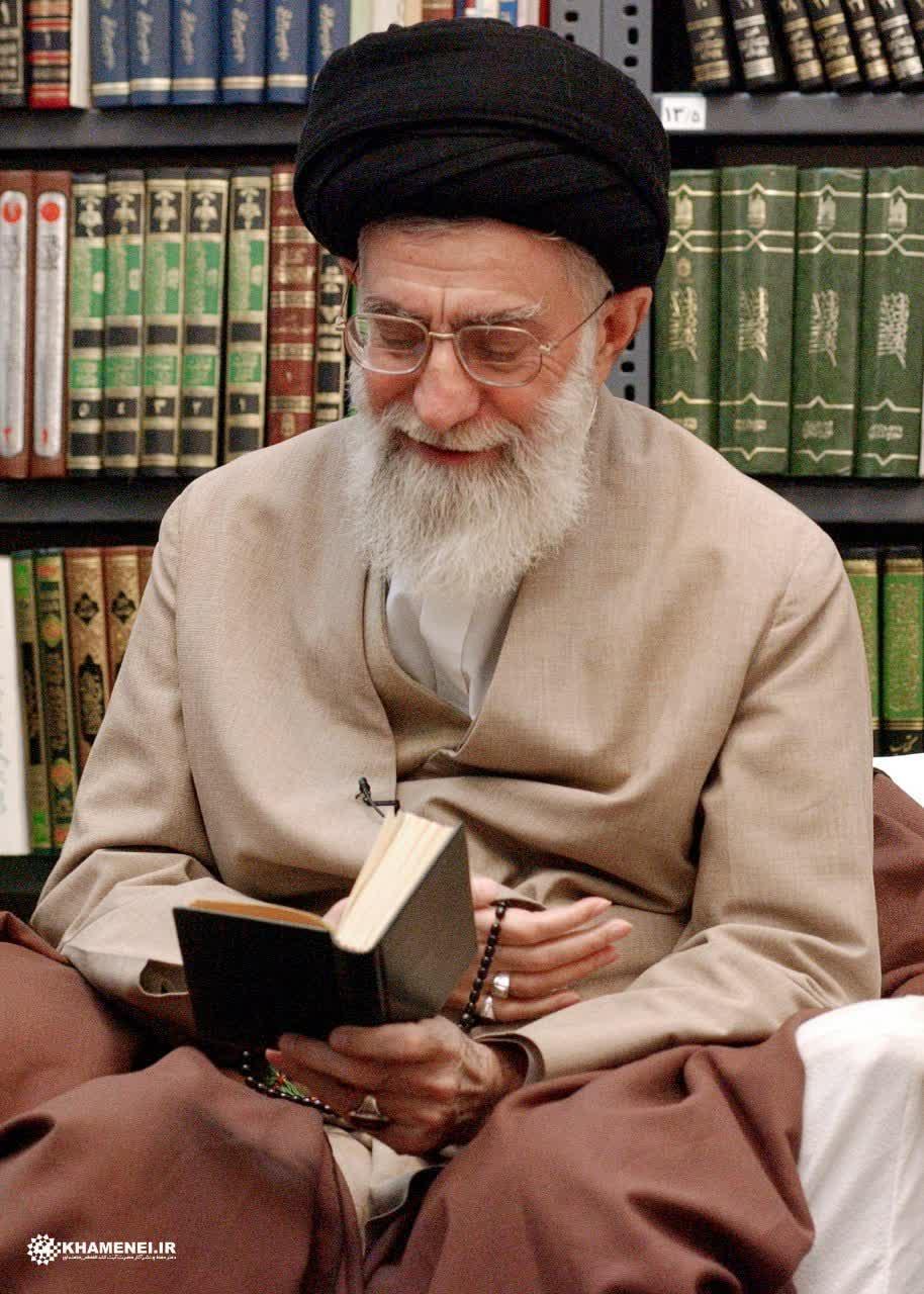 حضرت آیت الله العظمی سید علی خامنه ای