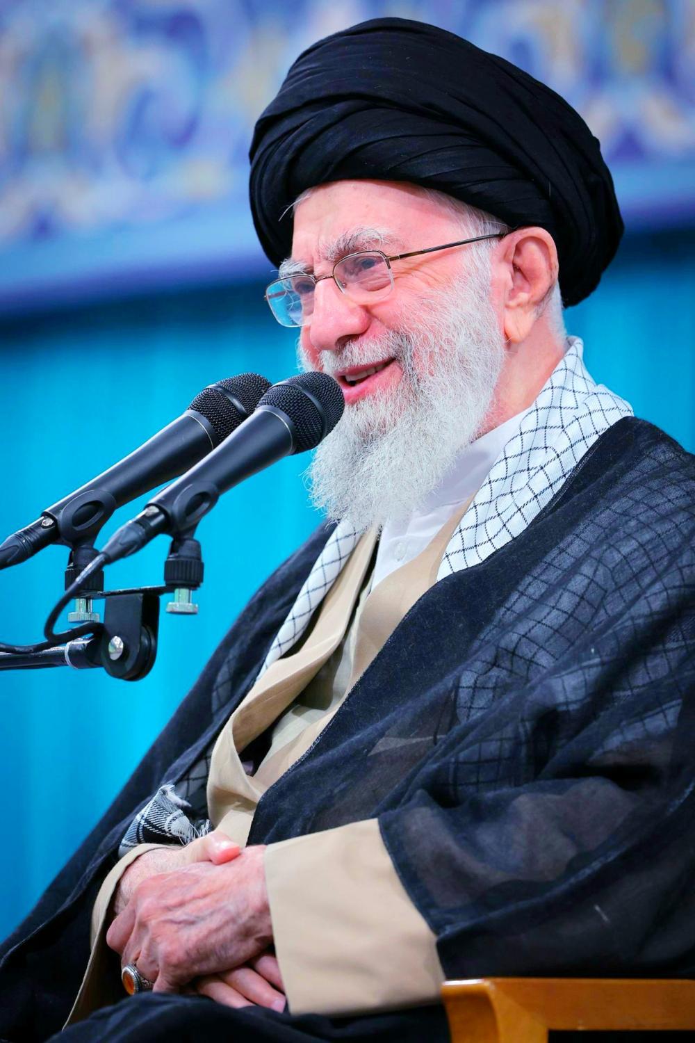 حضرت امام سید علی حسینی خامنه ای