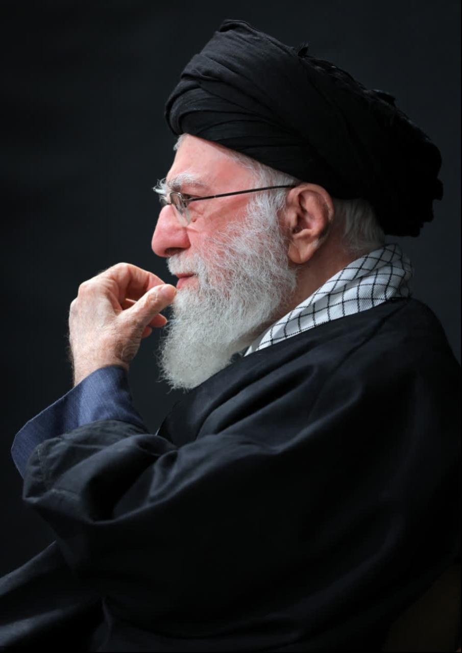 حضرت آیت الله العظمی خامنه ای و سایر شهدا