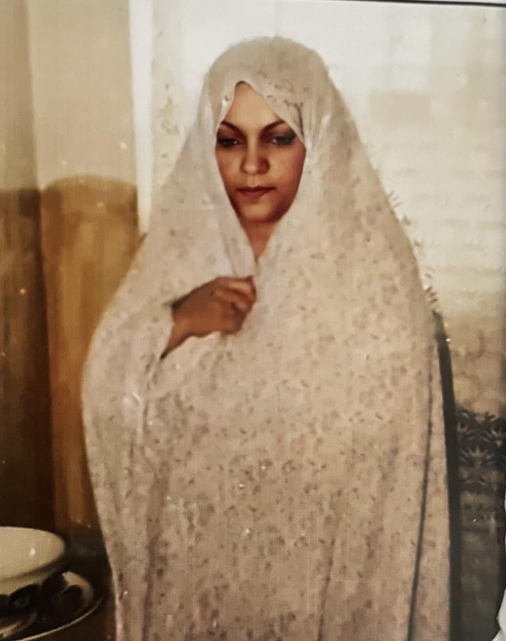 راضیه خشرو