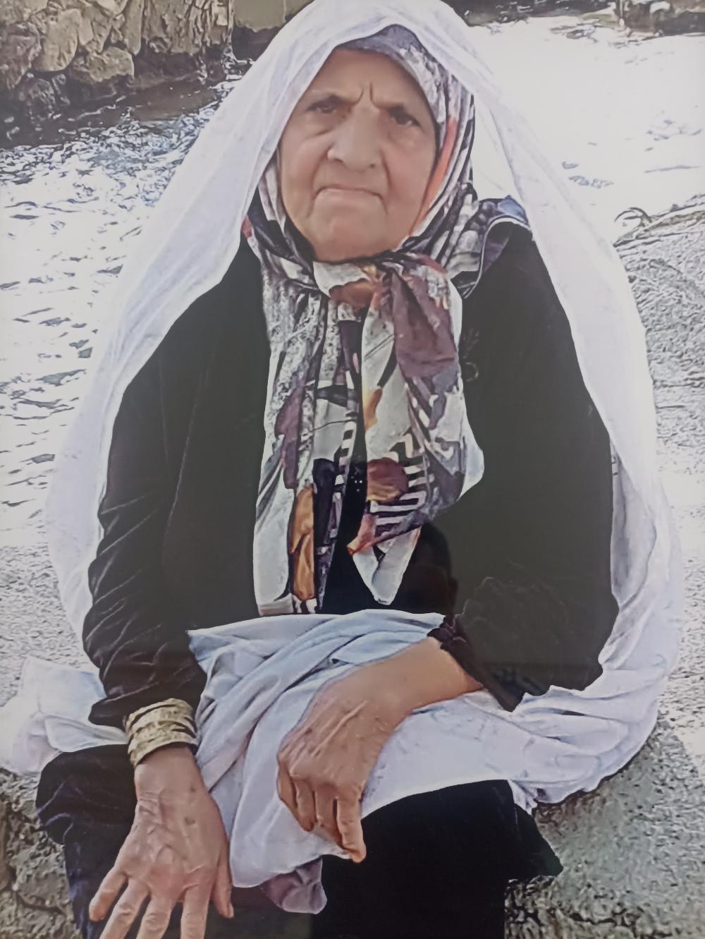 عصمت نیک پی