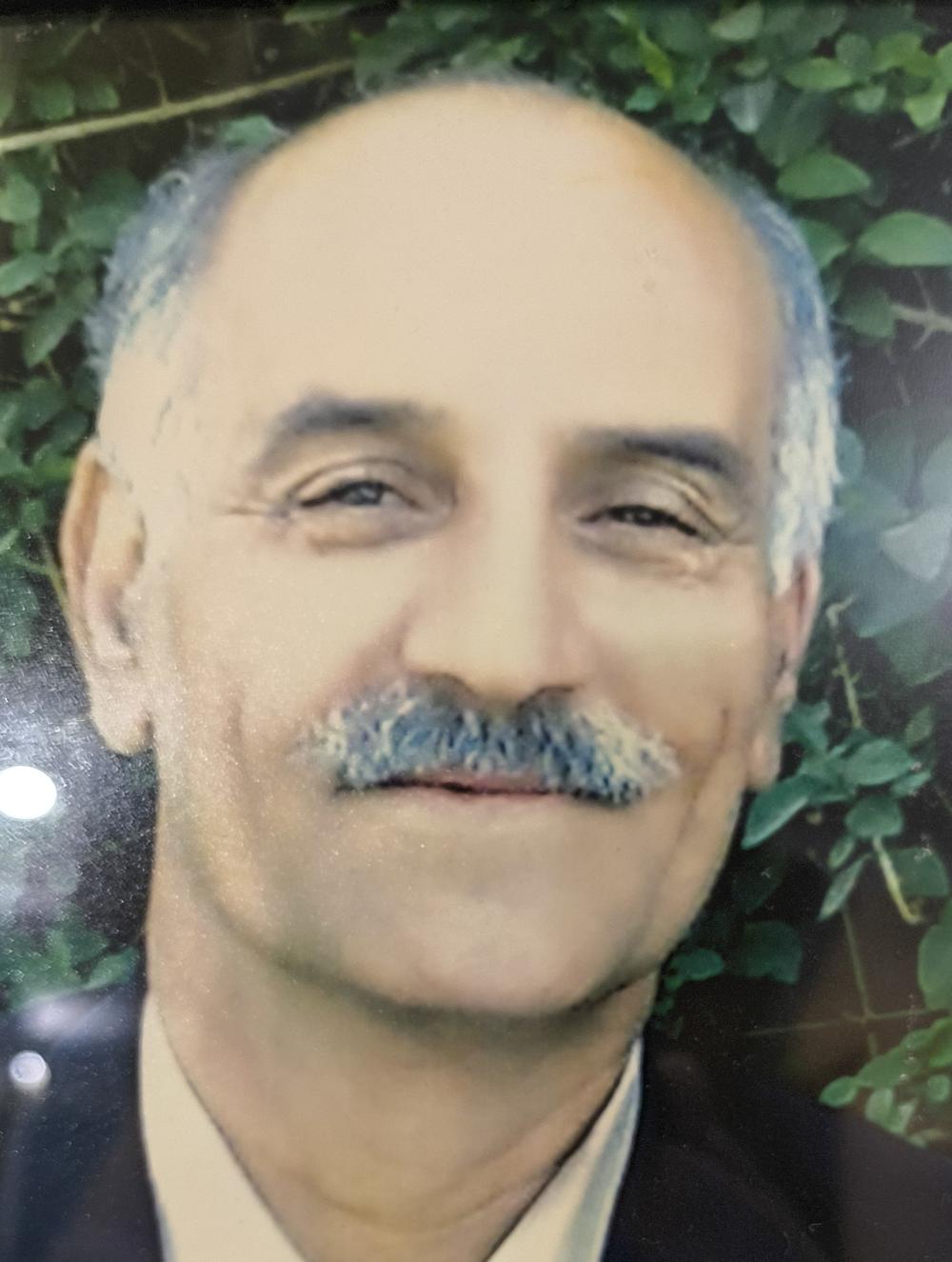 محمود مومنی