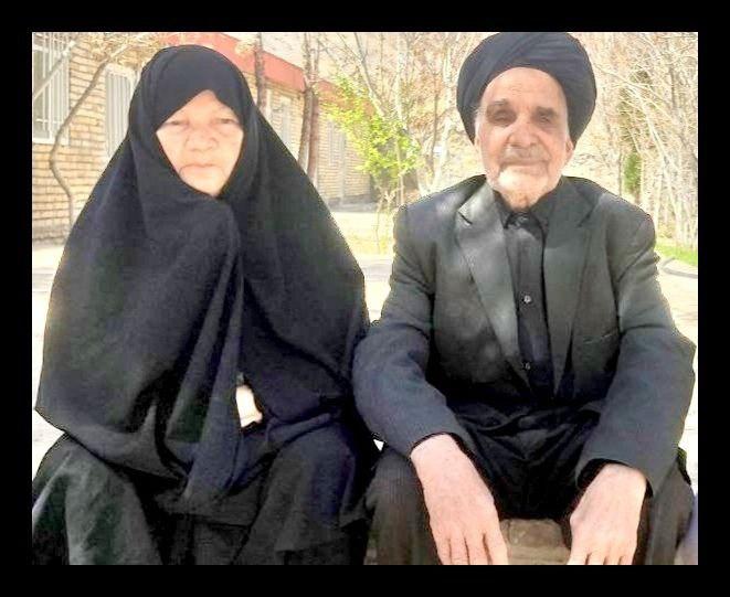 شادروان حاج سید ذبیح الله موسوی کاخکی و همسرشان شادروان حاجیه خانم صابری کاخکی موسوی کاخکی و صابری کاخکی
