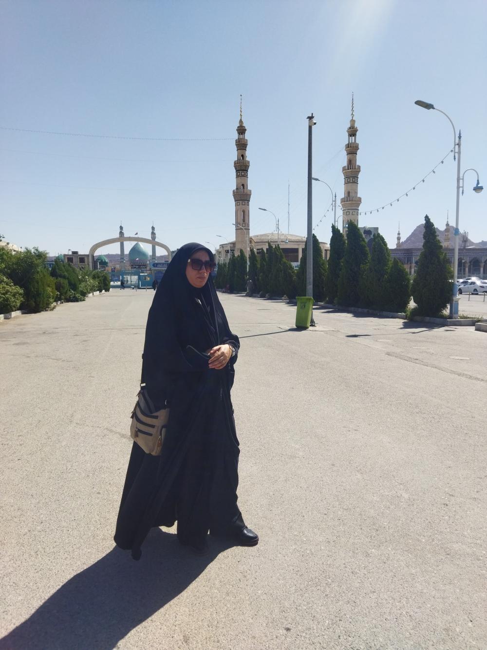 منیره افروز