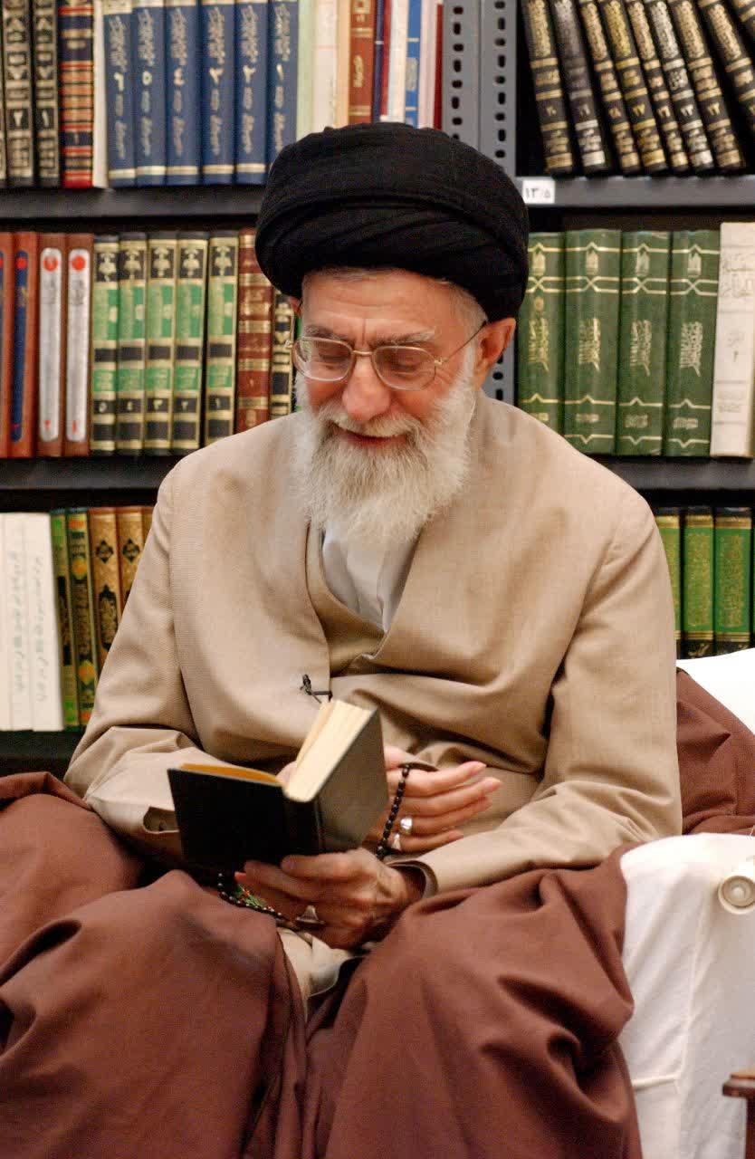 ایت الله العظمی سید علی خامنه ای حسینی