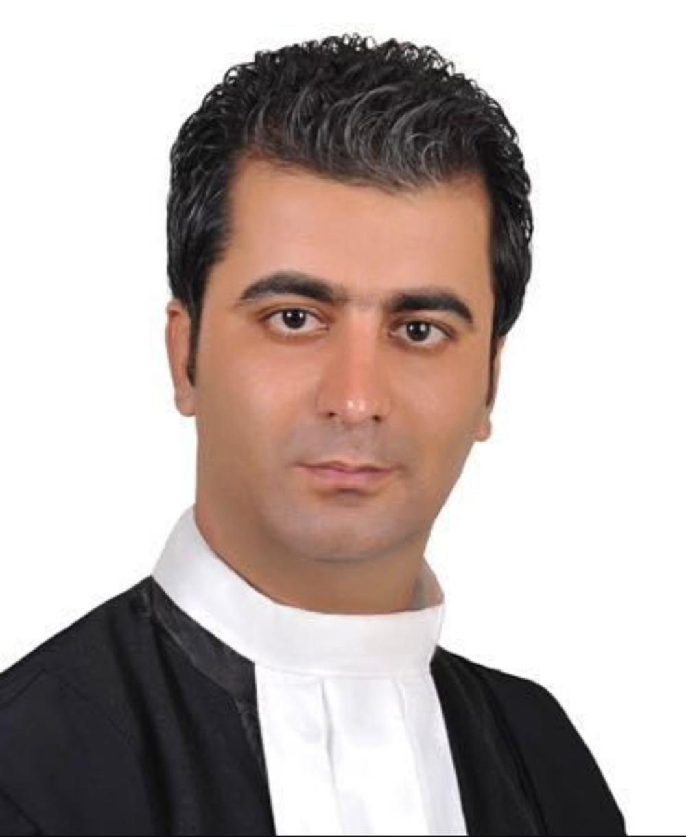 نیما زارع وکیل آبادی