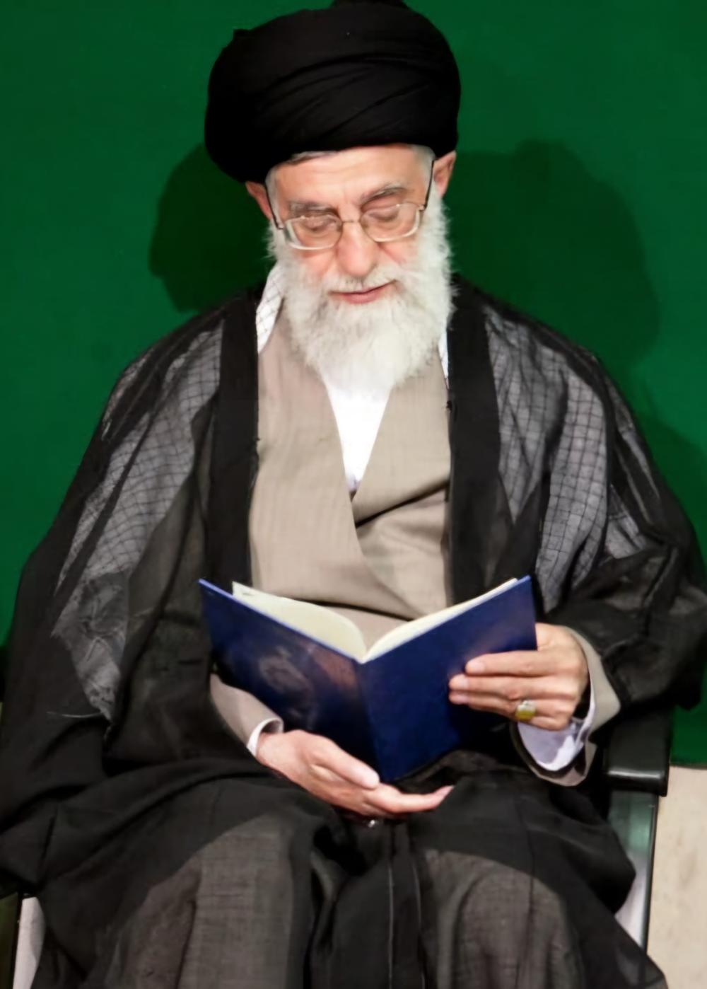 آیت الله العظمی سید علی حسینی خامنه ای