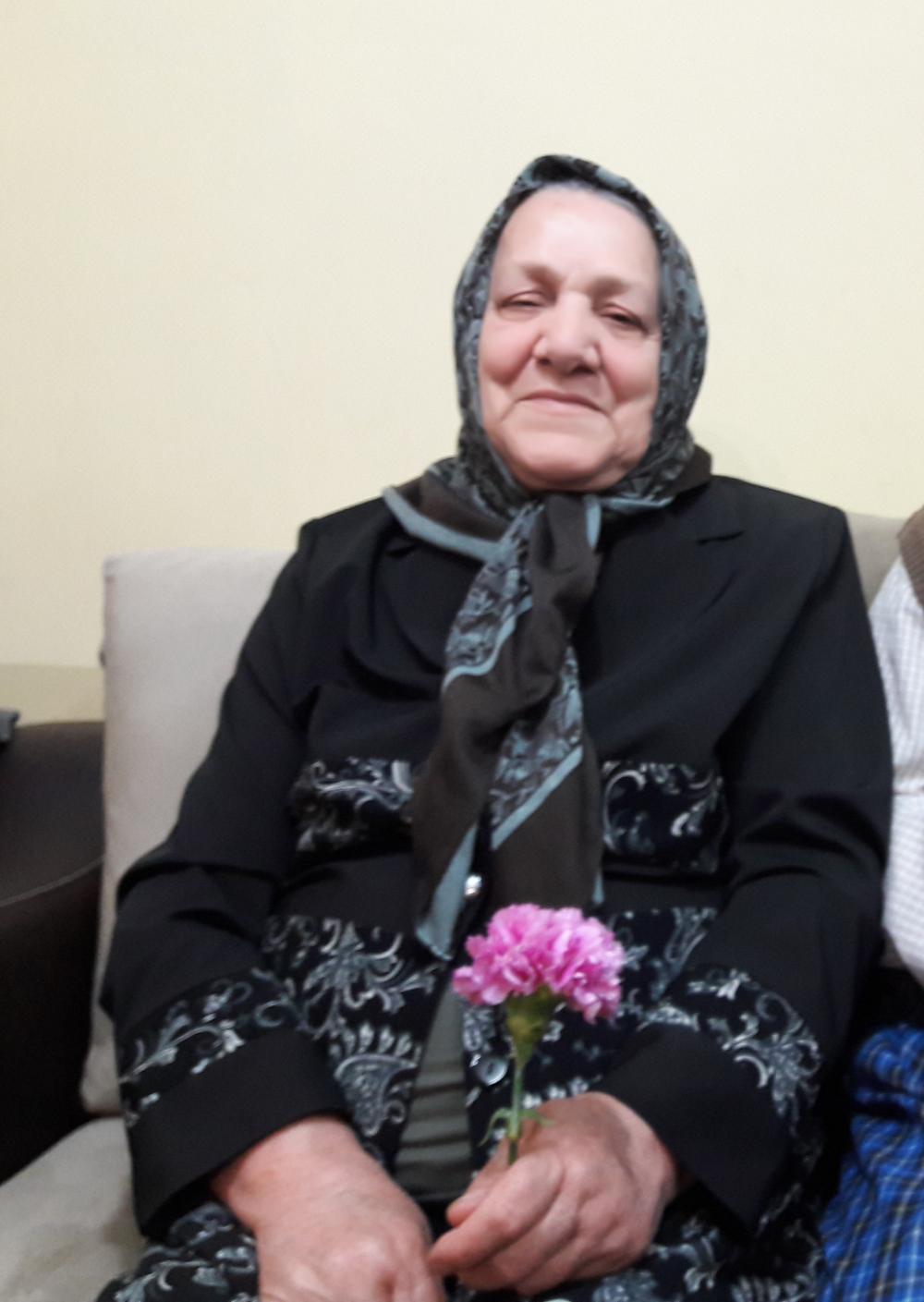 زهرا حقیری
