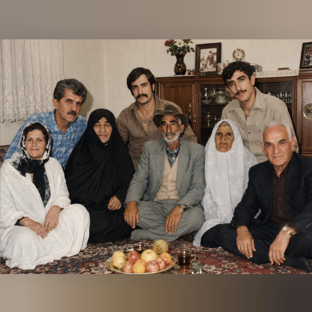 عزت الله،به مونی، ام نسا، محمد،ناصر،حسین، علی زندی، فاطمه مستخدمی (زندی ، مستخدمی)