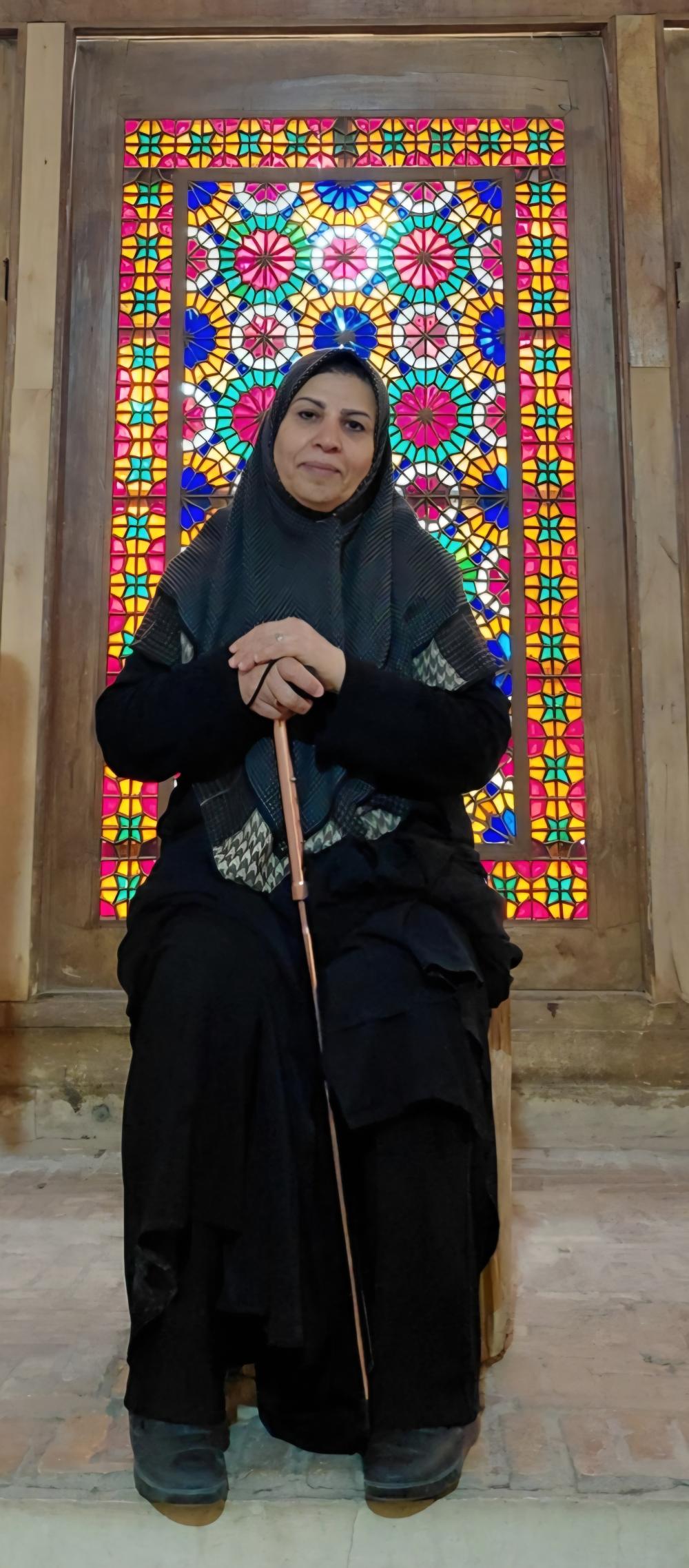 عصمت شستی یزدی